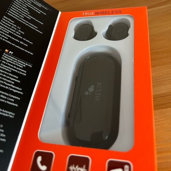 HELIX True Wireless High Fidelity Earbuds - Picture 2 of 12